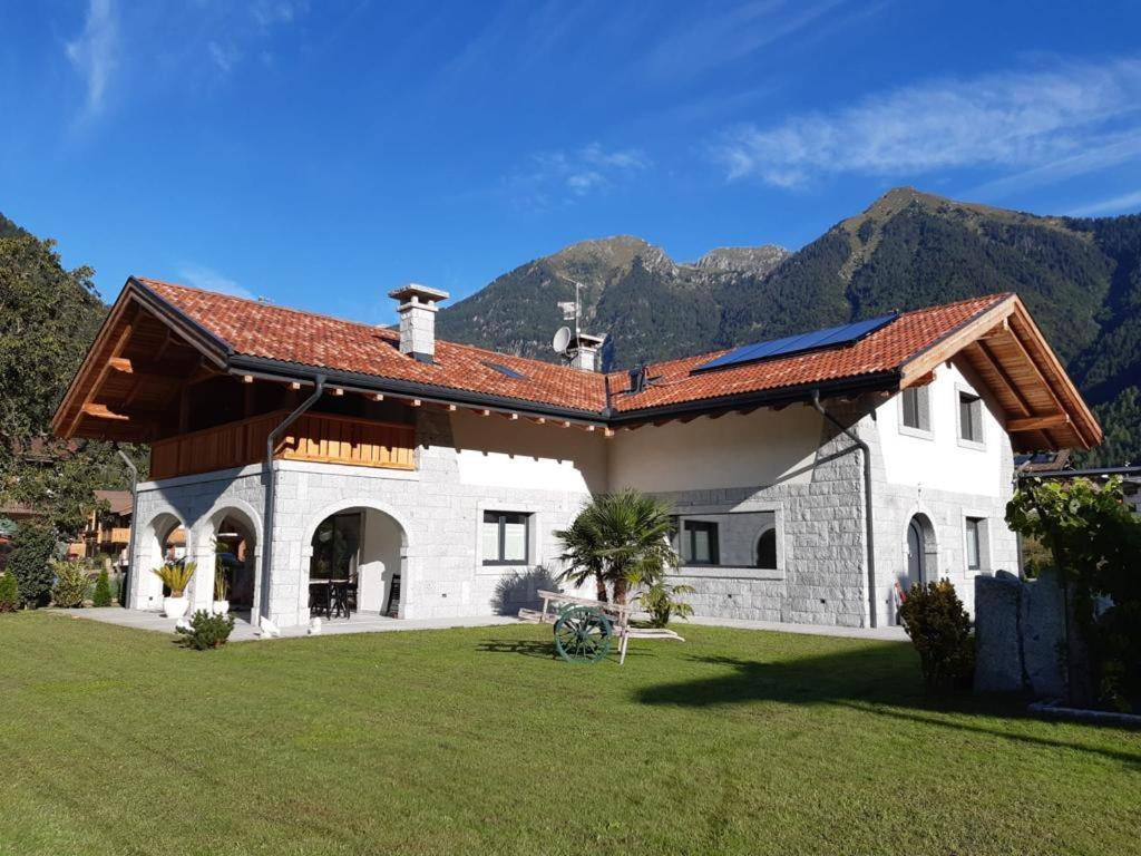 B&B Casa Il Sasso Pinzolo Exterior photo